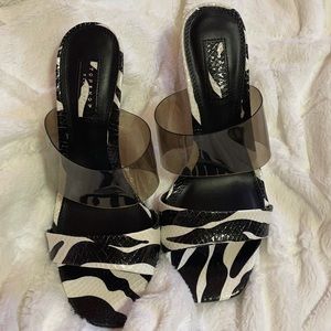 Black and white heel mules top shop brand new